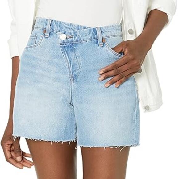 Blank NYC Pants - BLANKNYC Womens Light Wash Overlap Fly Cut Off Mom Shorts Size 25